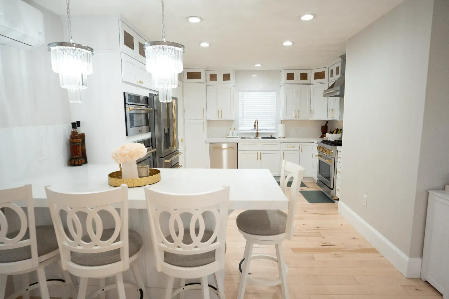 The Family Arrival Kitchen